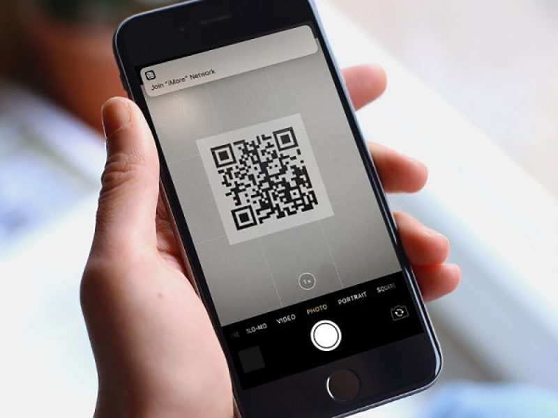 Cách nạp tiền điện thoại bằng mã QR đơn giản, uy tín tại CF68 Hạn chế của cách nạp tiền điện thoại bằng mã QR là phụ thuộc kết nối internet