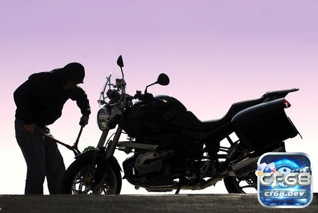 Giấc mơ mất xe khi đi làm báo hiệu rằng bạn cần cẩn trọng trong công việc.